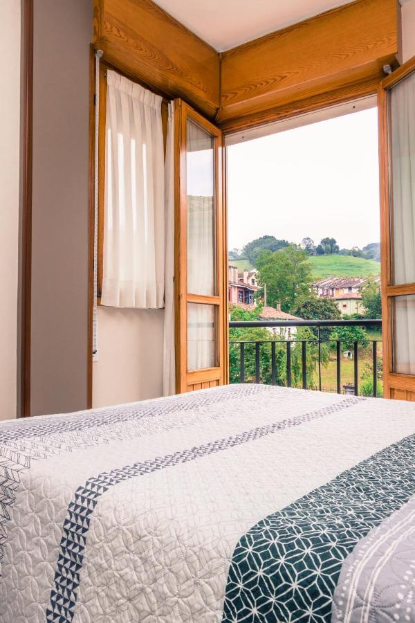 Hotel Plaza Onís Kültér fotó