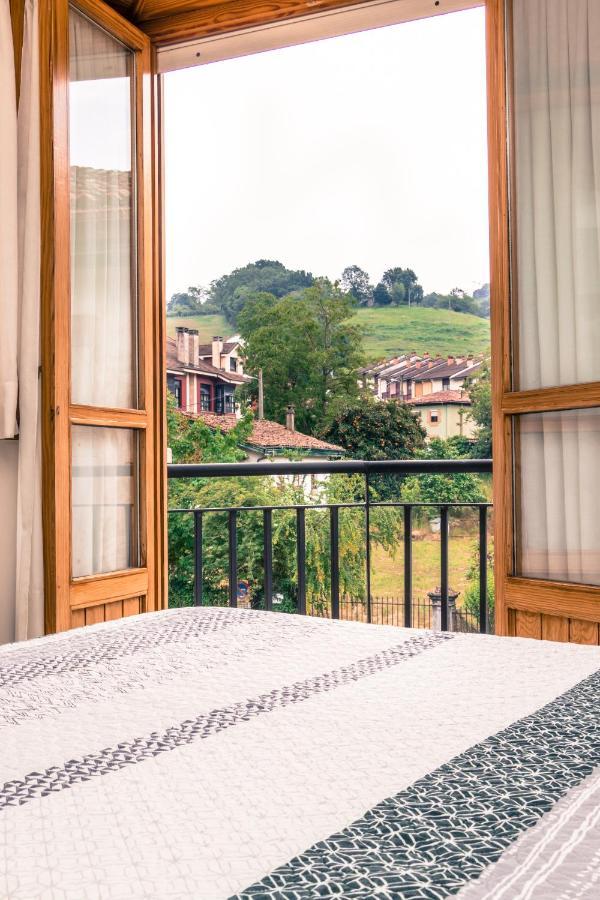 Hotel Plaza Onís Kültér fotó