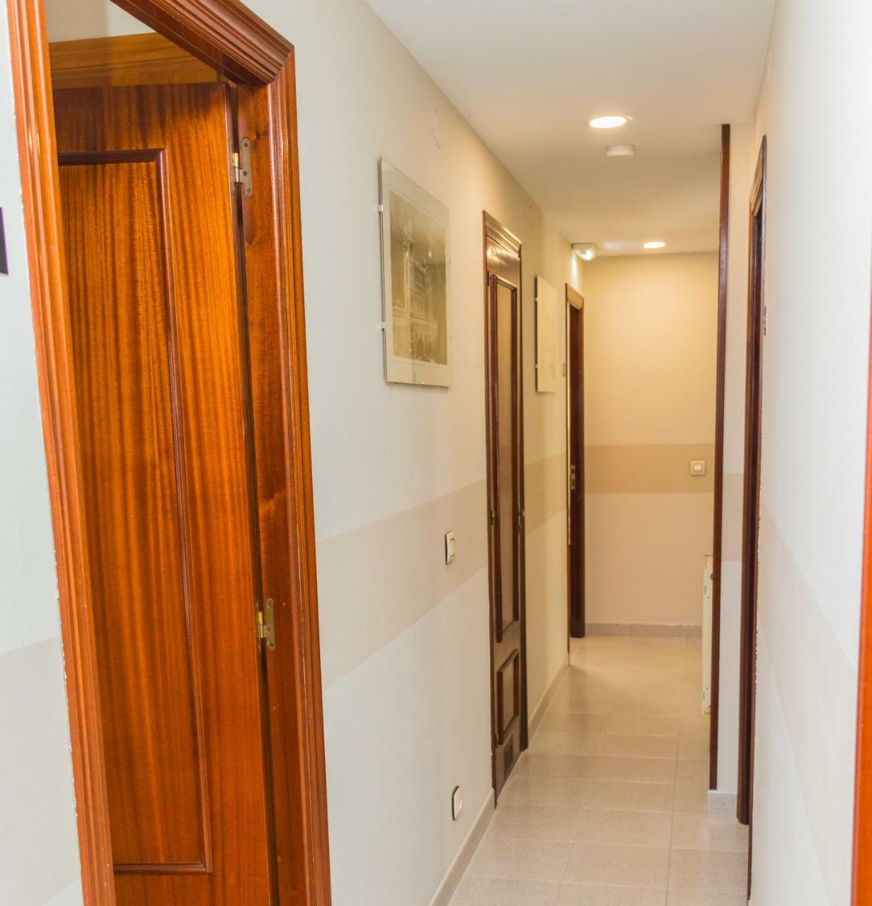 Hotel Plaza Onís Kültér fotó